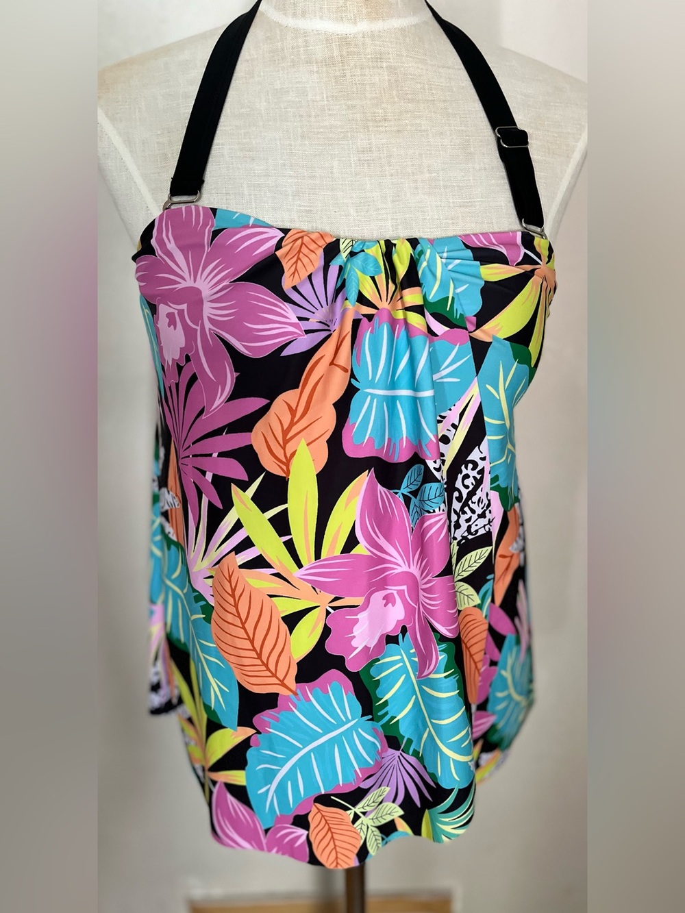 Tankini swim top/ floral/ open wrap front / removable strap/ size large